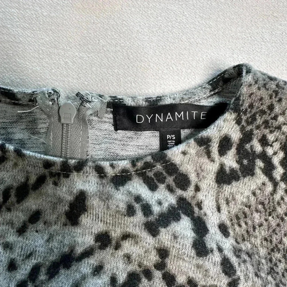 Dynamite snakeskin sweater  dress - Picture 3 of 5